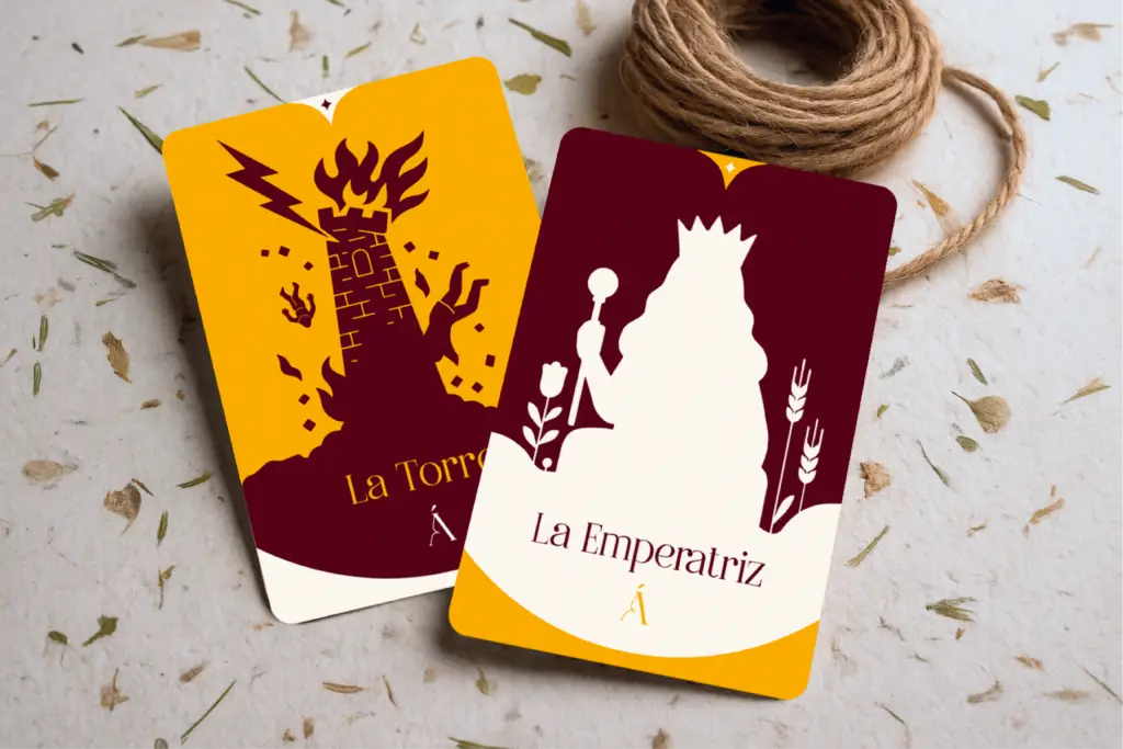Combinación de La Emperatriz y La Torre en el tarot.
