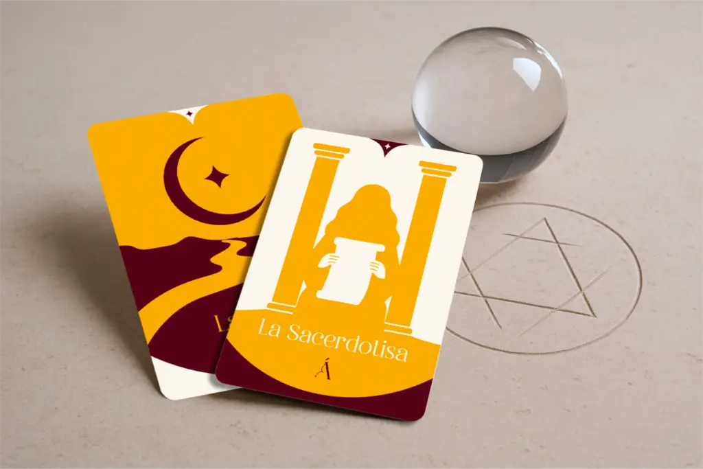 Combinación entre La Luna y La Sacerdotisa en el Tarot