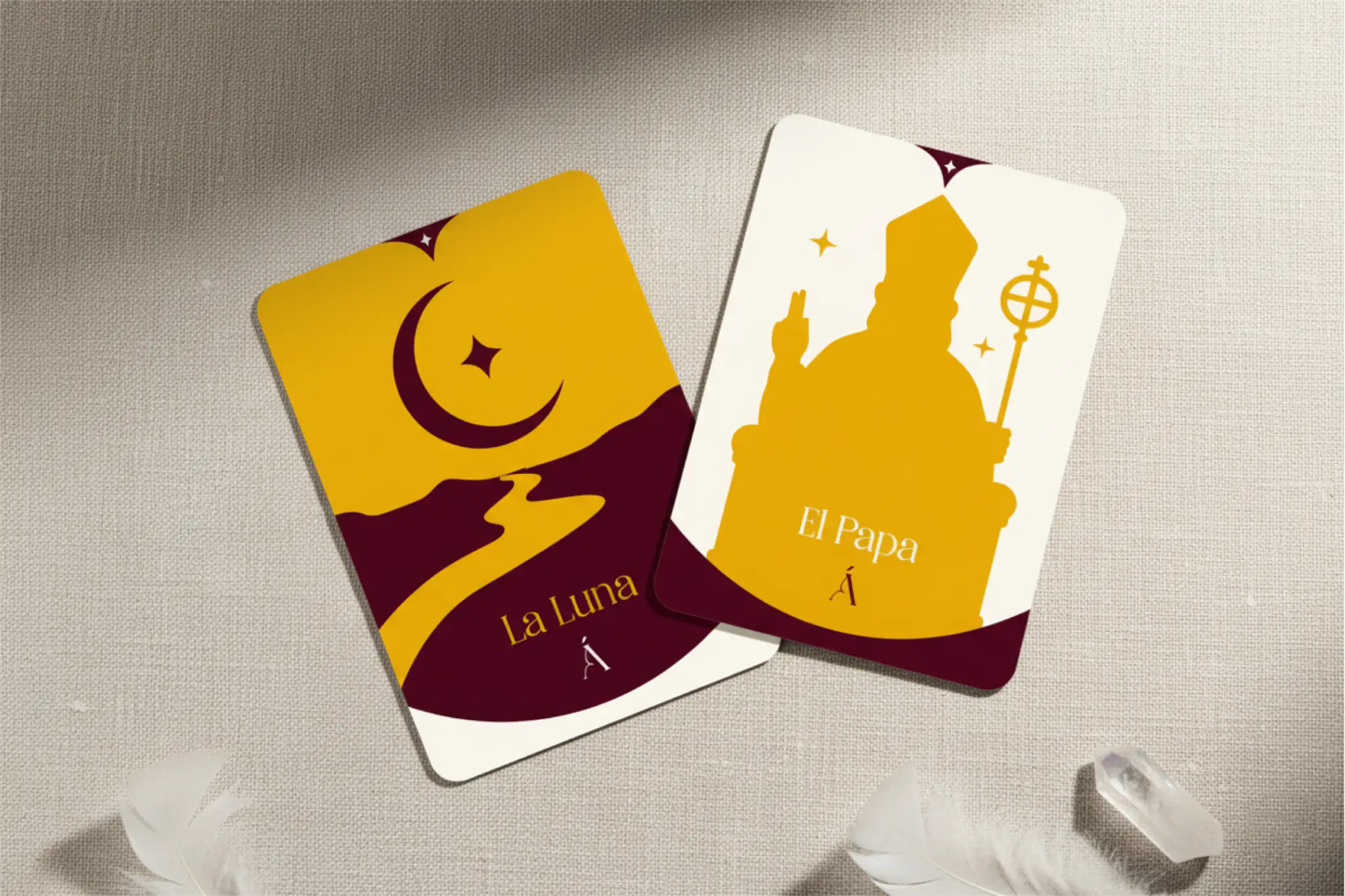 Combinación entre La Luna y El Papa en el Tarot