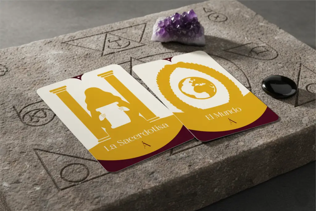 Combinación entre La Sacerdotisa y El Mundo en el Tarot