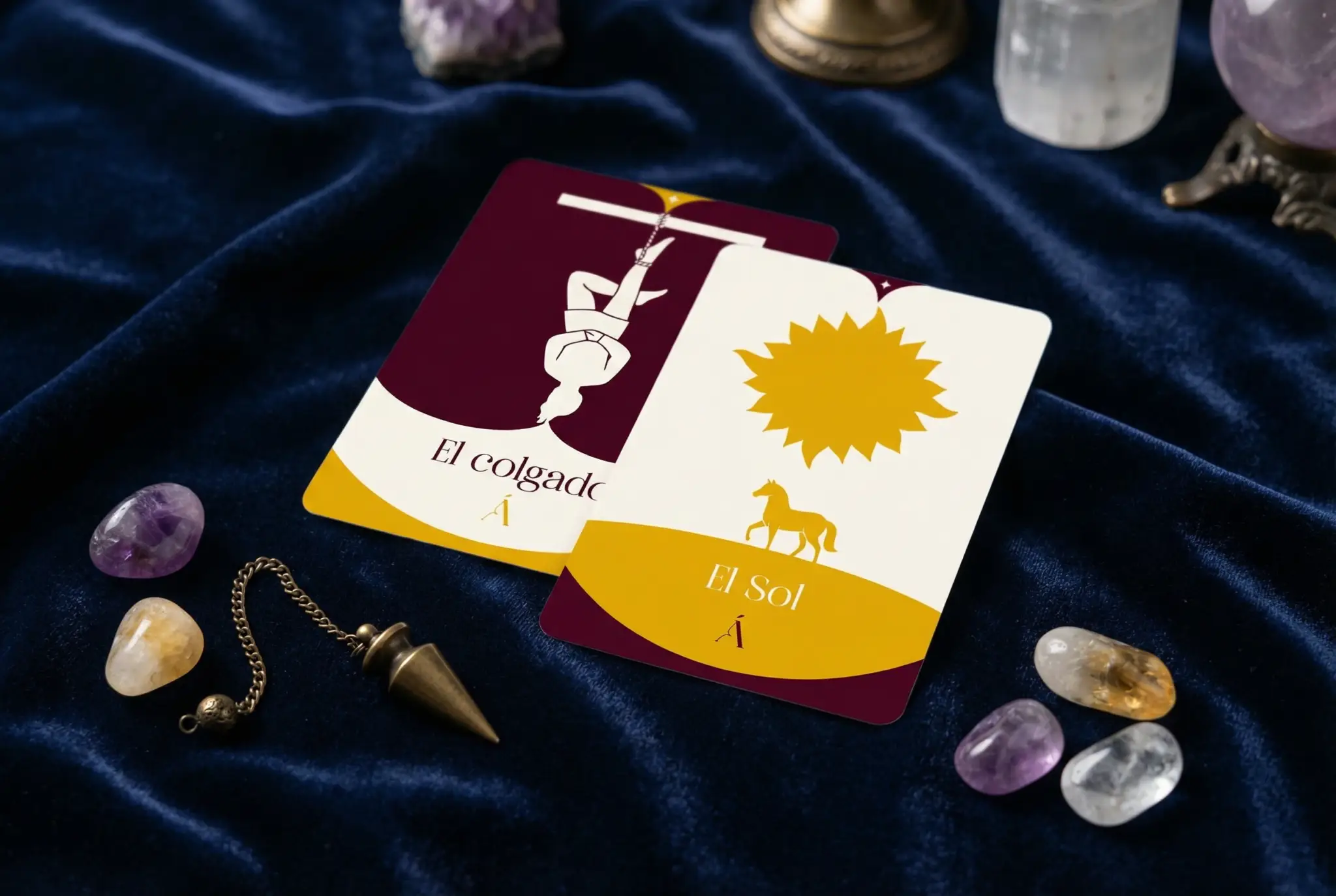 Combinación entre El Colgado y El Sol en el Tarot