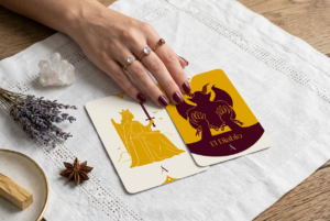 Combinación de El Diablo y la Reina de Espadas en el Tarot