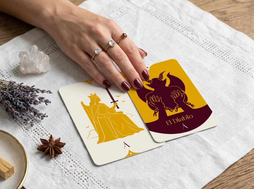 Combinación de El Diablo y la Reina de Espadas en el Tarot